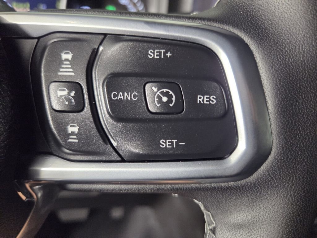 Certified 2025 Jeep Wrangler Sahara w/ Safety Group image 18