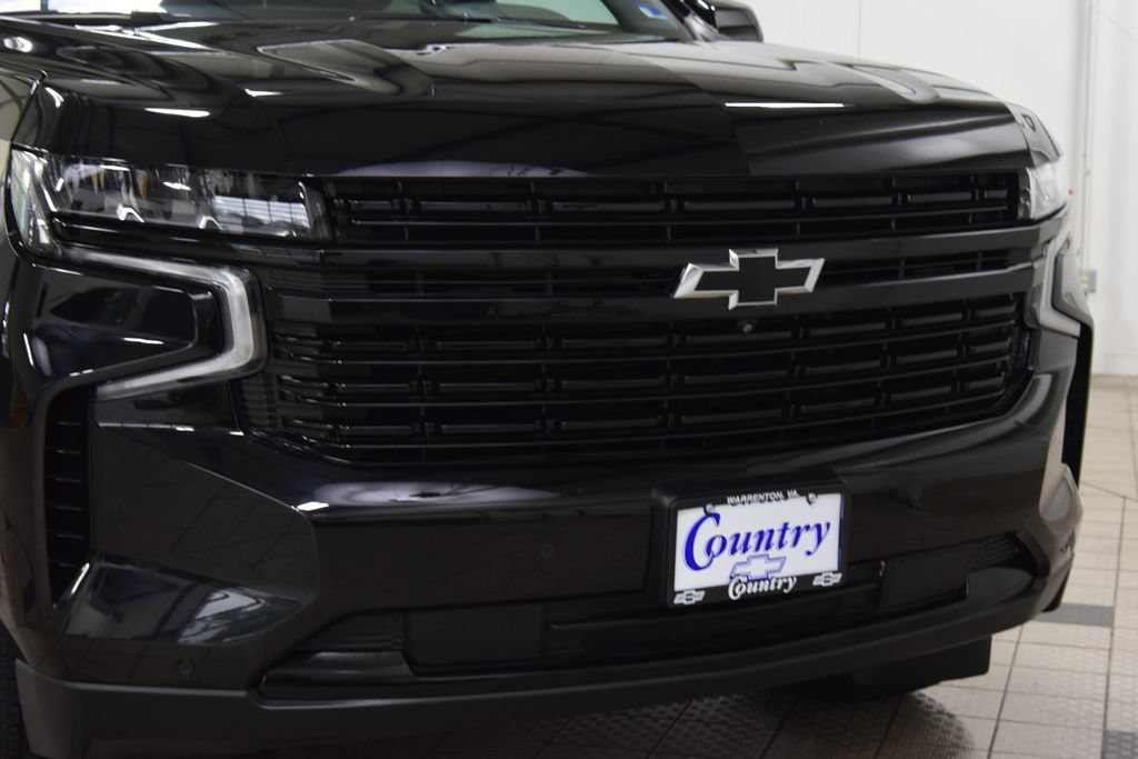 Used 2024 Chevrolet Suburban RST w/ Luxury Package AWD/4WD image 13