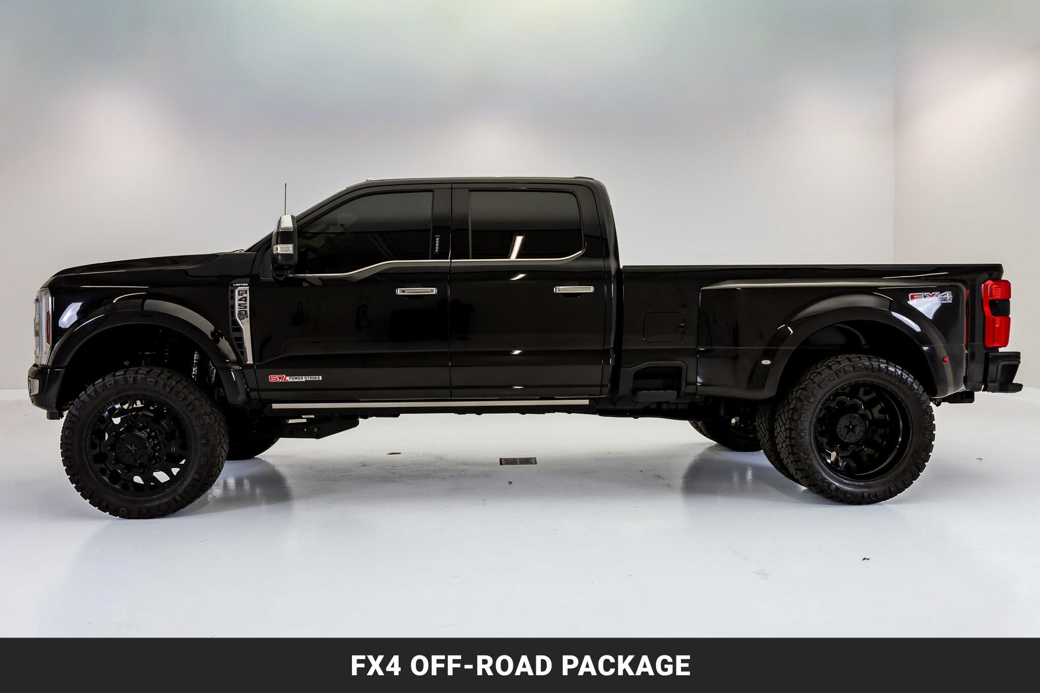 Used 2024 Ford F450 Limited w/ FX4 Off-Road Package AWD/4WD image 5