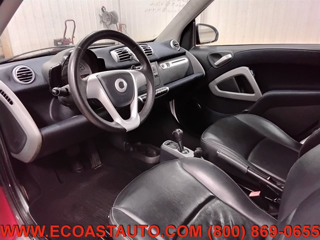Used 2013 smart fortwo passion RWD image 11