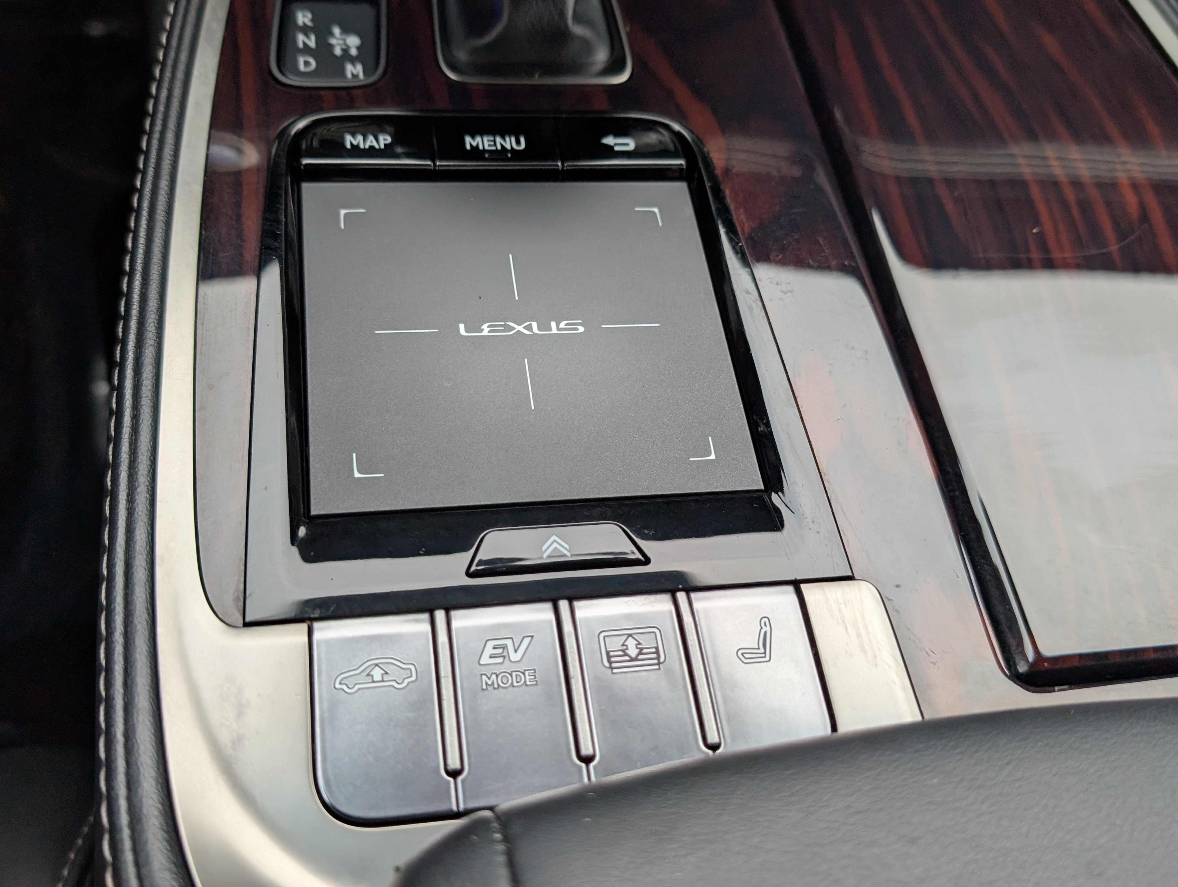 Used 2020 Lexus LS 500h AWD w/ Luxury Package image 26