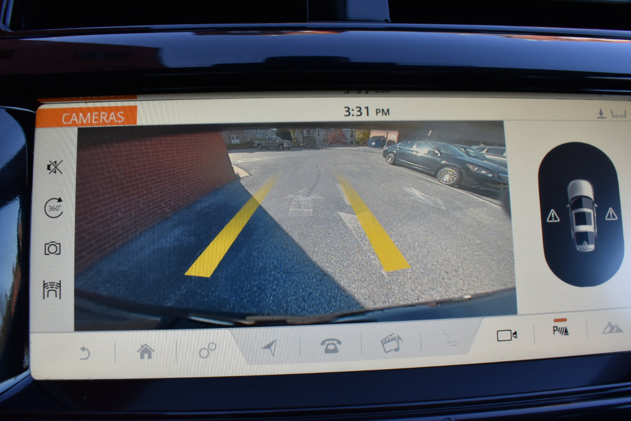 Used 2017 Land Rover Discovery HSE image 39