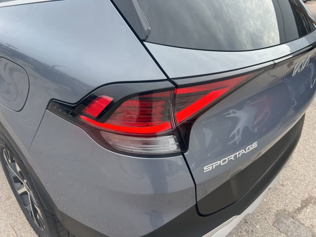 Used 2023 Kia Sportage EX image 33