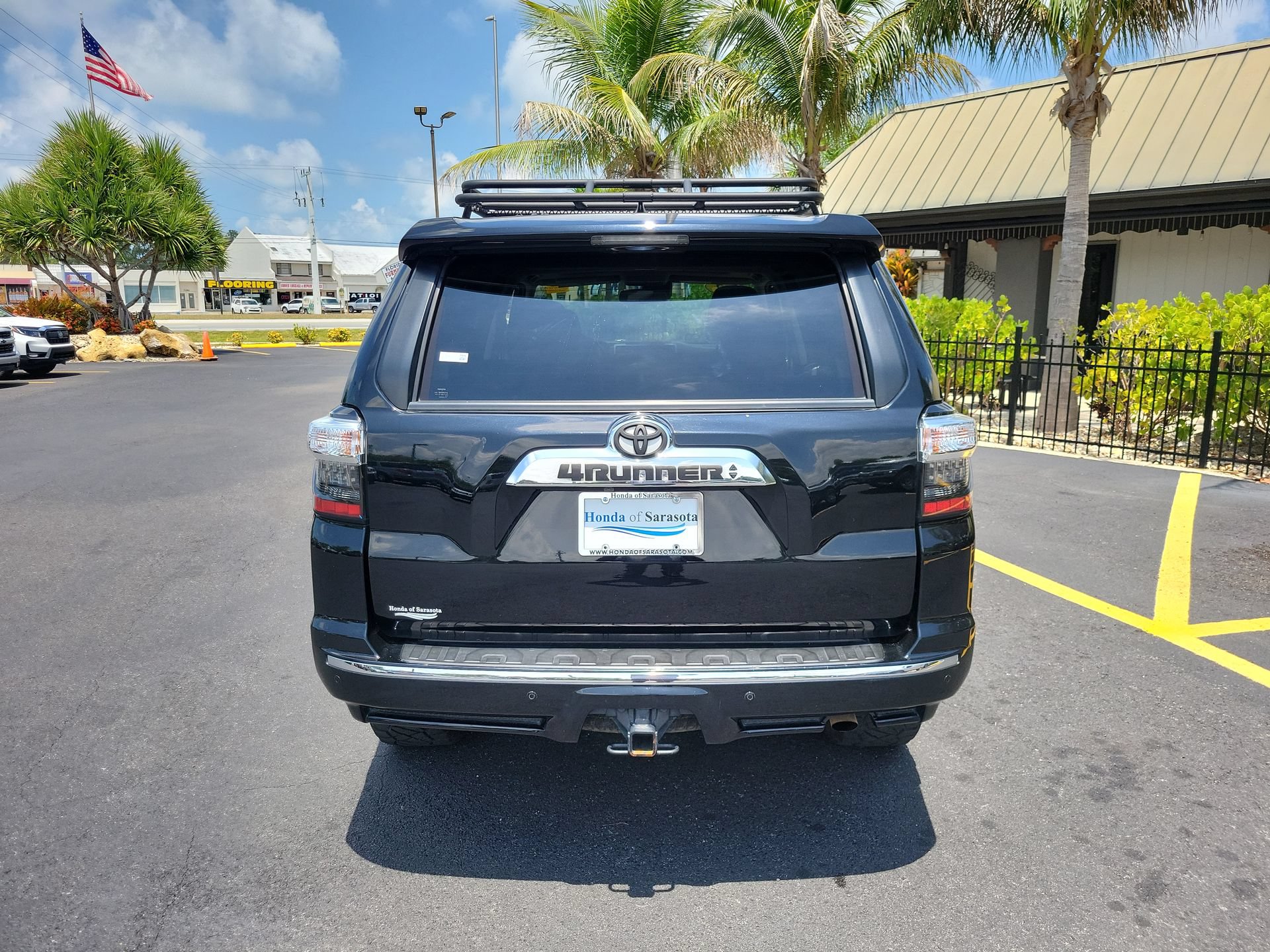 Used 2022 Toyota 4Runner Limited AWD/4WD image 6