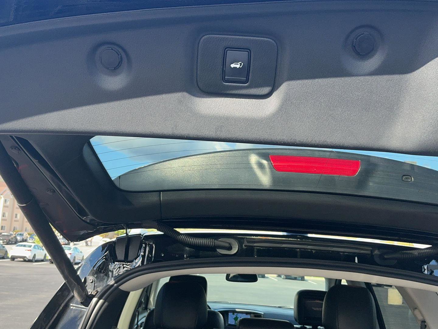 Used 2019 Nissan Pathfinder Platinum image 33