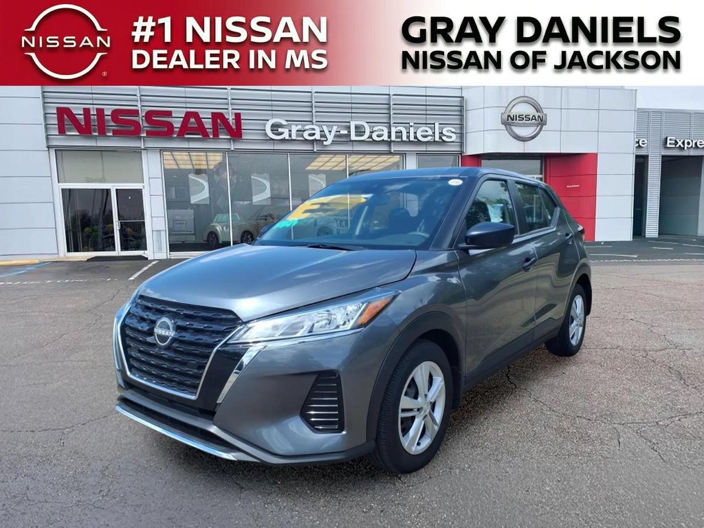 Certified 2025 Nissan Kicks Play S FWD image 4