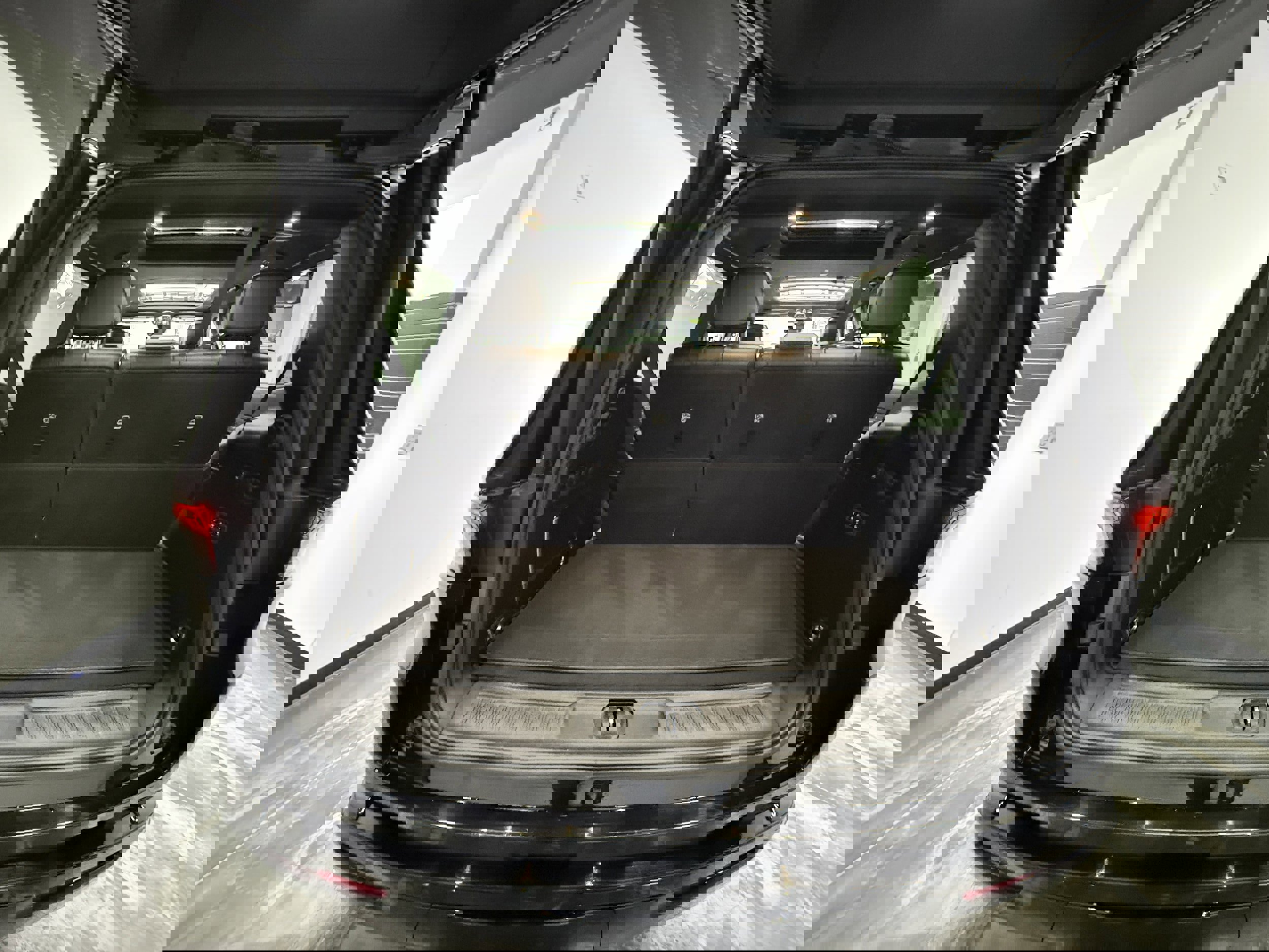 Used 2024 Jeep Wagoneer Series II image 31