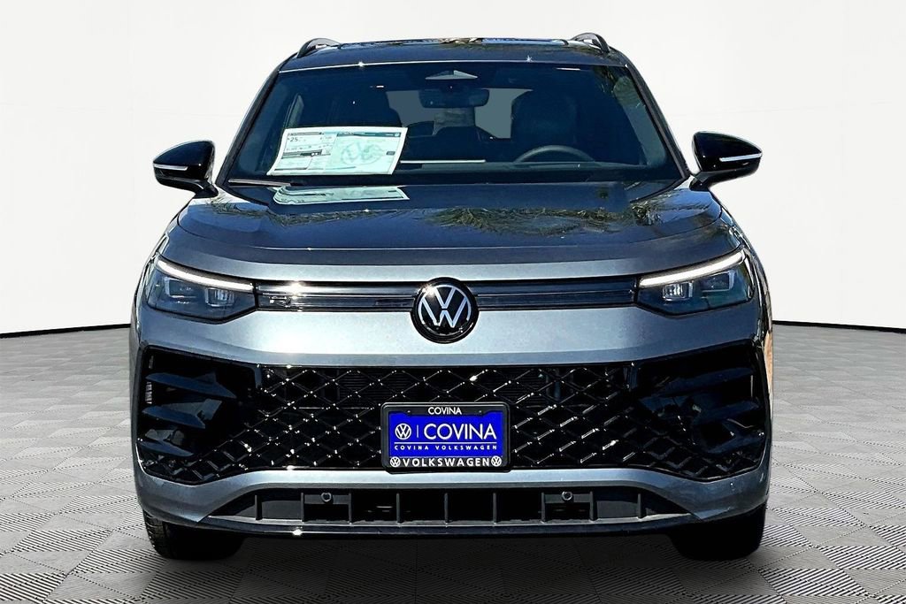 New 2026 Volkswagen Tiguan SE R-Line AWD/4WD image 2