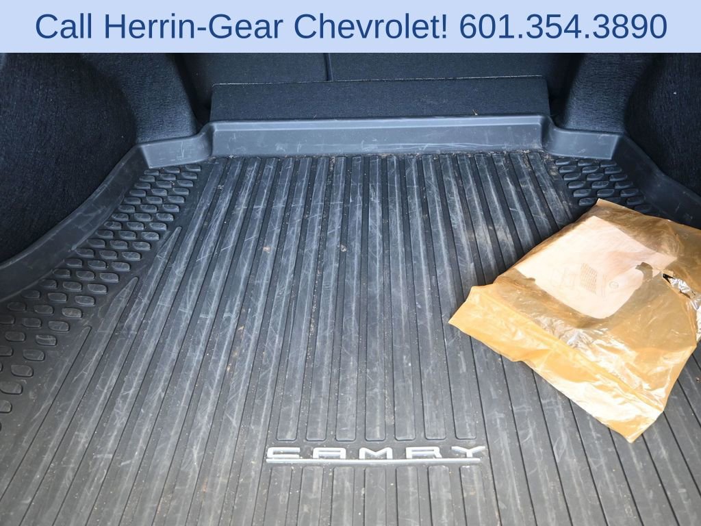 Used 2025 Toyota Camry SE image 20