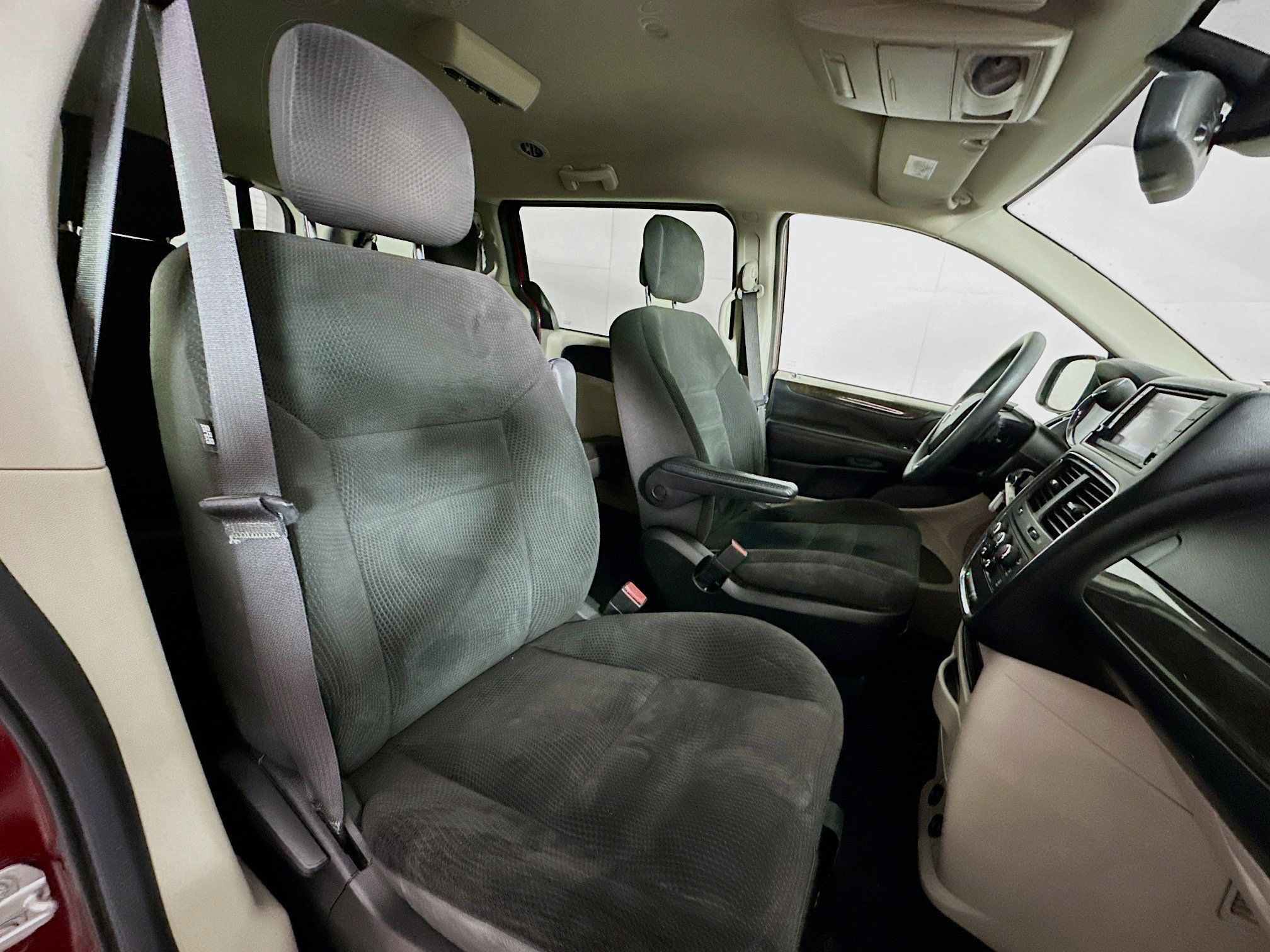 Used 2019 Dodge Grand Caravan SE image 29