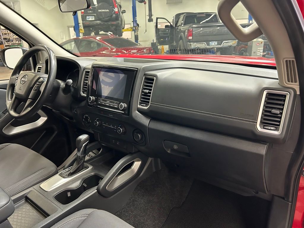 Used 2022 Nissan Frontier SV image 14