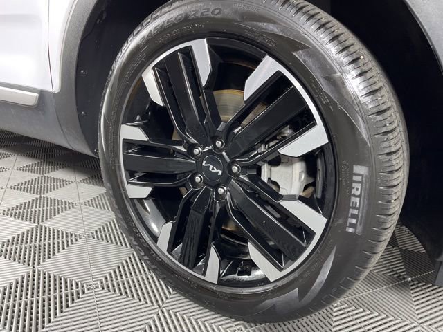 Used 2024 Kia Telluride SX FWD image 16