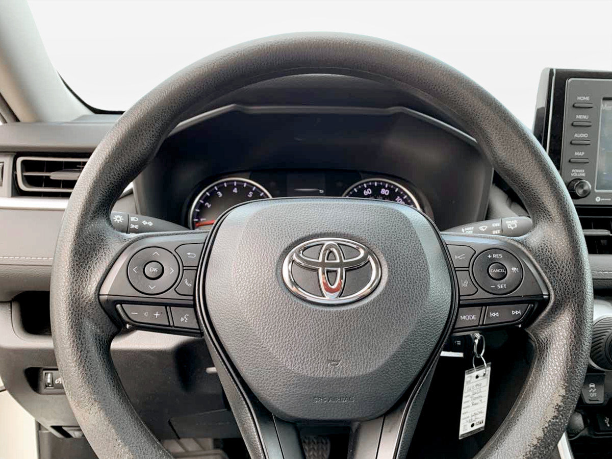 Used 2022 Toyota RAV4 LE AWD/4WD image 19