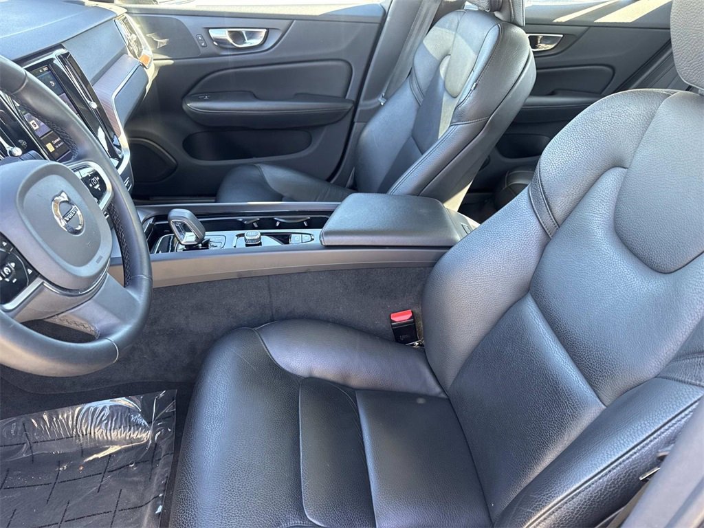 Used 2024 Volvo S60 B5 Plus image 22
