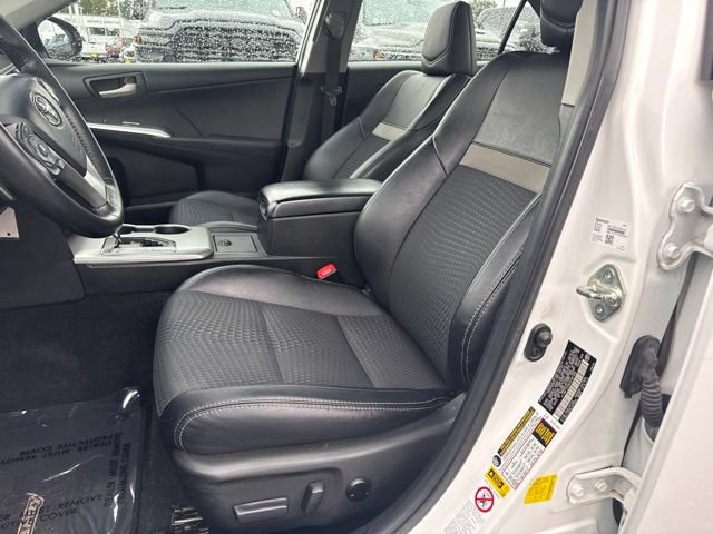 Used 2012 Toyota Camry SE FWD image 19