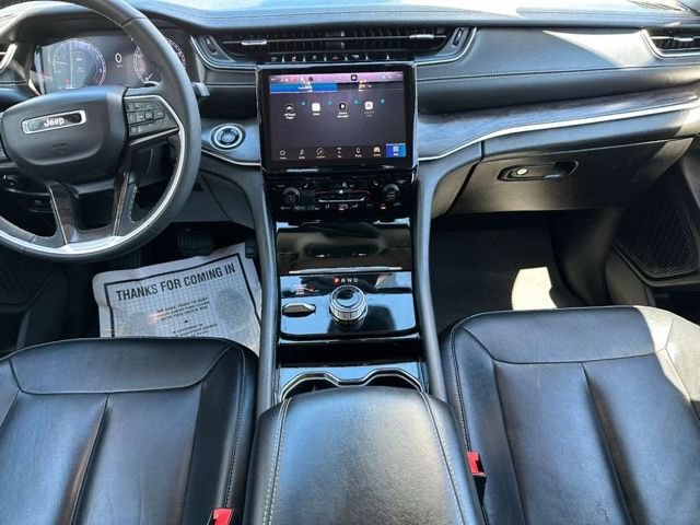 Used 2023 Jeep Grand Cherokee L Limited w/ Black Appearance Package AWD/4WD image 16