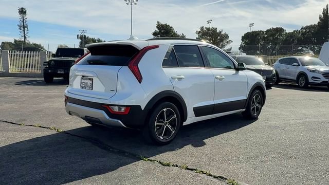 Used 2023 Kia Niro EX FWD image 8