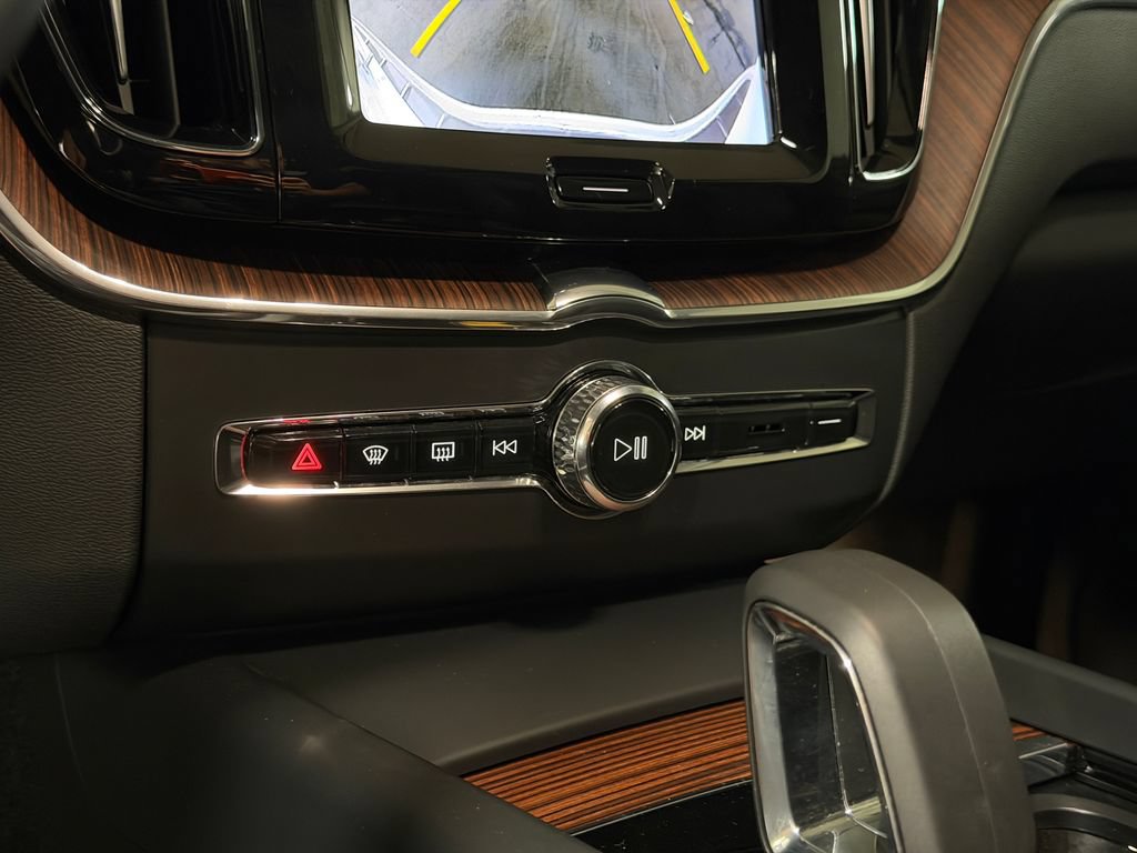 Certified 2024 Volvo XC60 T8 Plus w/ Protection Package Premier AWD/4WD image 18