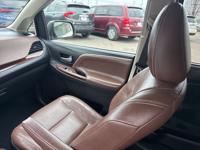 Used 2016 Toyota Sienna Limited Premium image 20