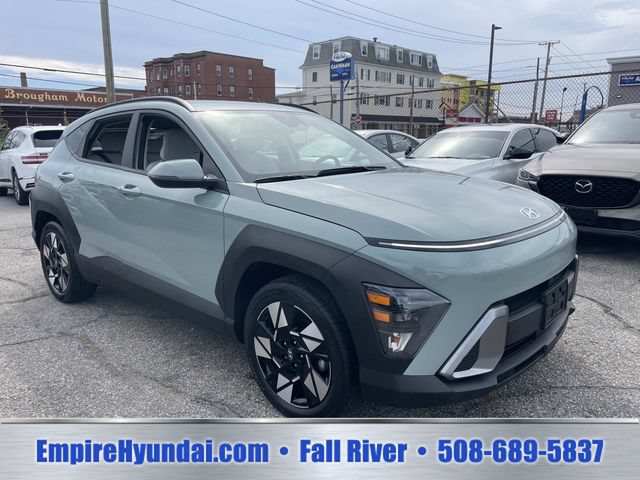 Used 2025 Hyundai Kona SEL FWD image 2