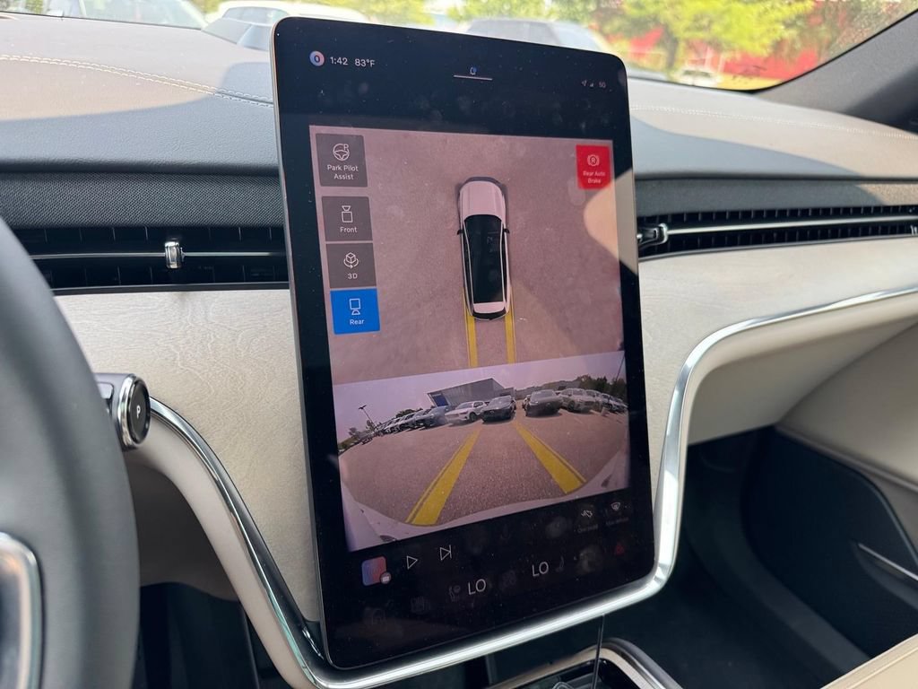 New 2025 Volvo EX90 Plus AWD/4WD image 19