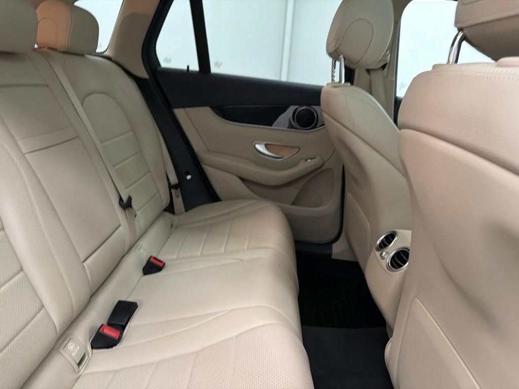 Used 2016 Mercedes-Benz GLC 300 image 25