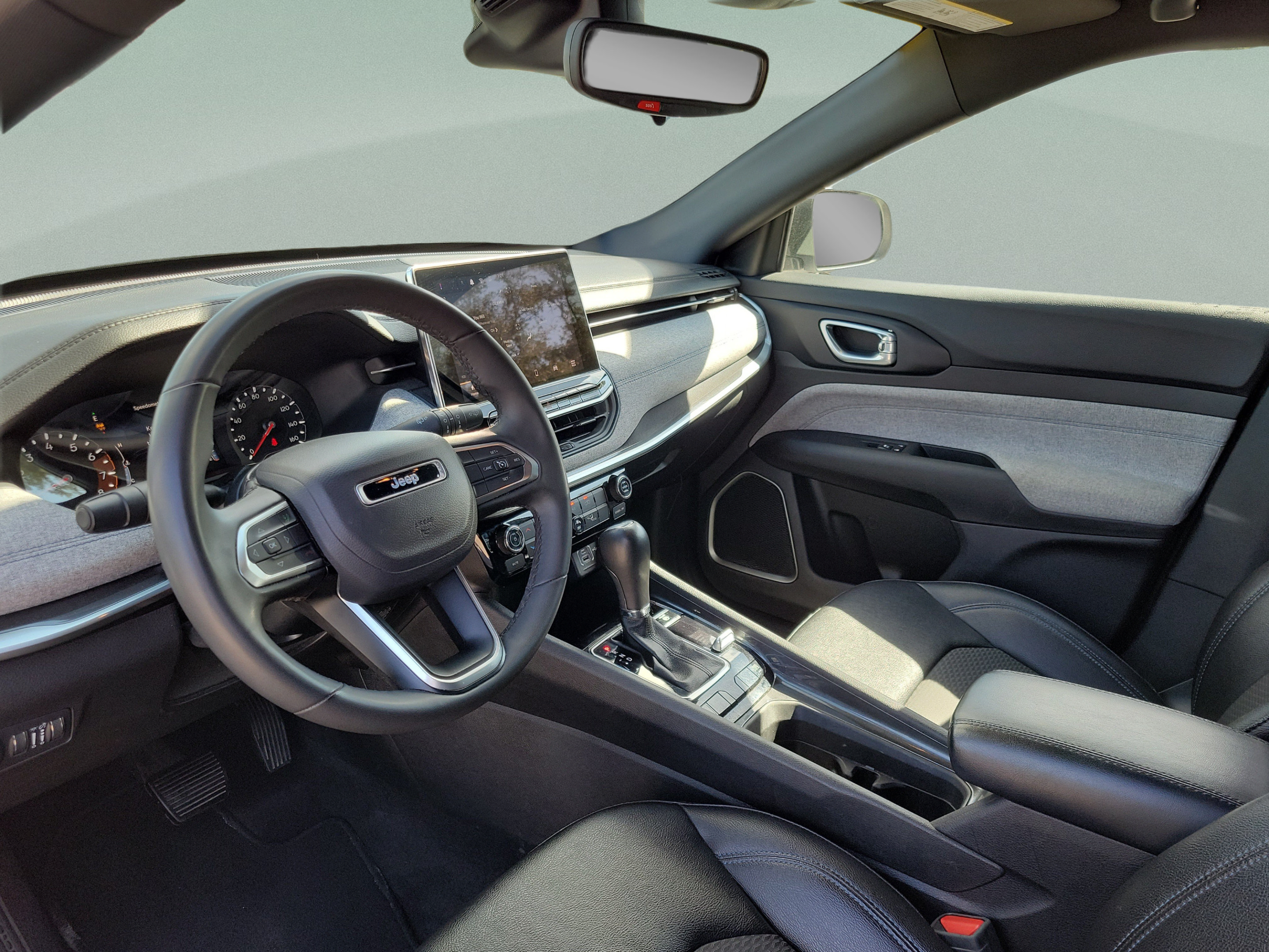 Used 2024 Jeep Compass Latitude AWD/4WD image 18