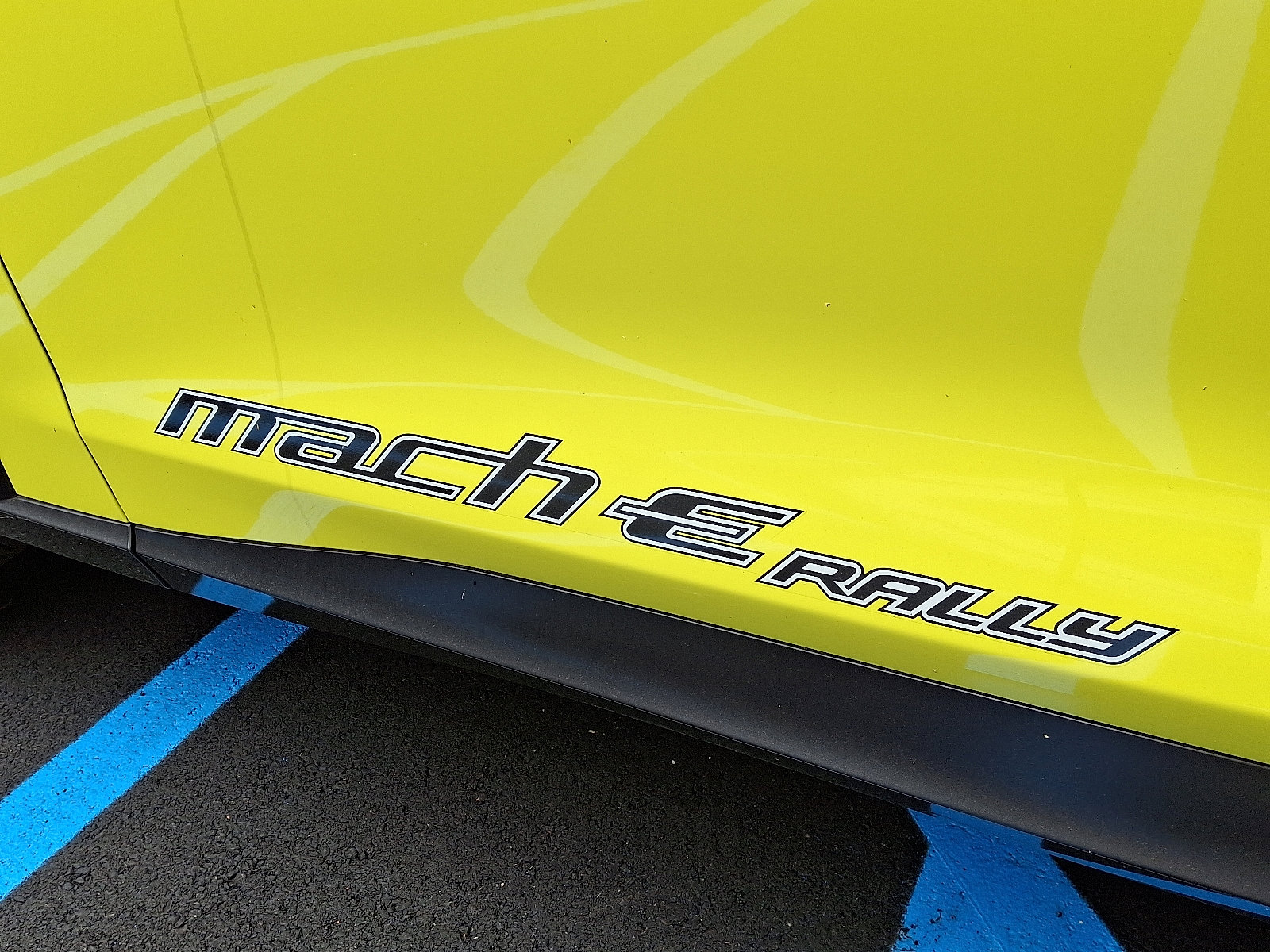 Certified 2024 Ford Mustang Mach-E GT image 31