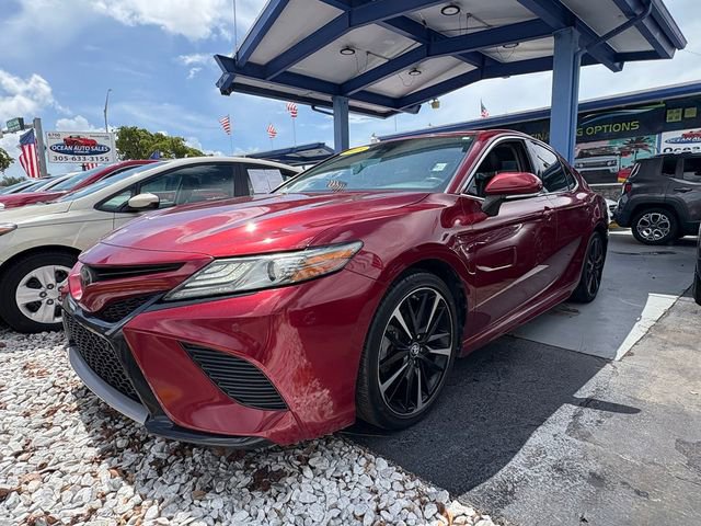 Used 2018 Toyota Camry XSE image 13