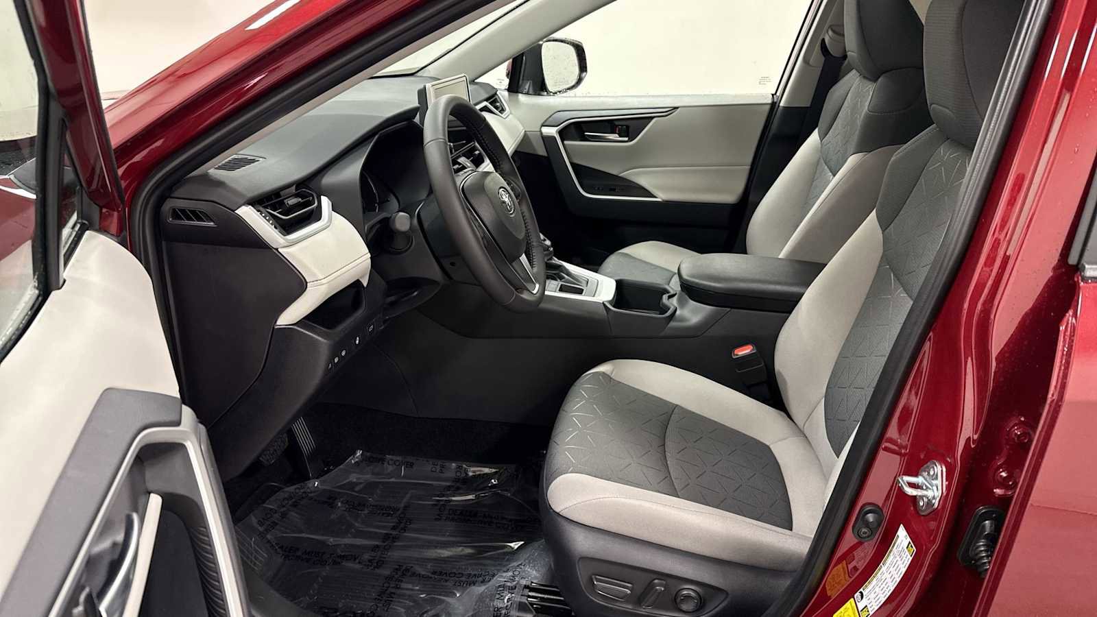 New 2025 Toyota RAV4 XLE image 13