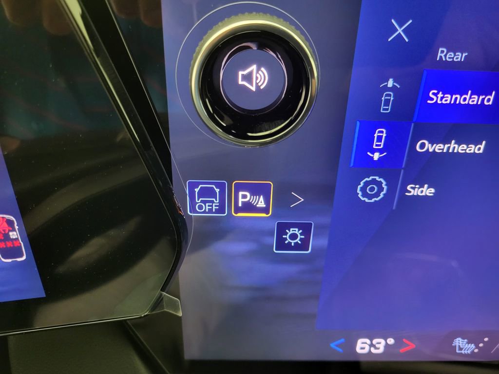 New 2026 Chevrolet Equinox EV LT image 10