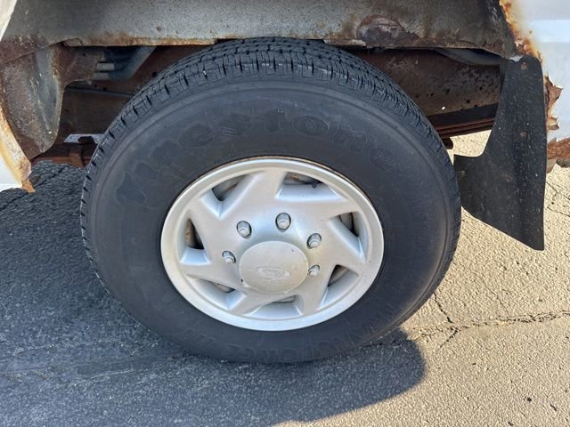 Used 2001 Ford E-350 and Econoline 350 XLT RWD image 6