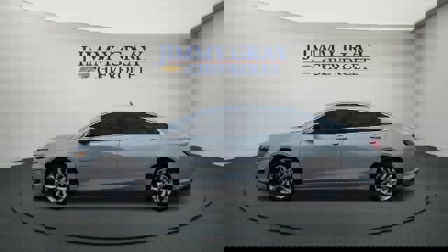 Used 2021 Chevrolet Malibu LT image 2