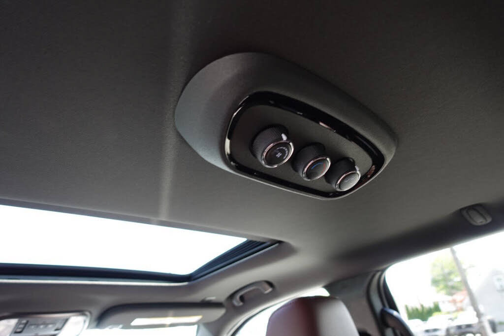 Used 2024 Dodge Durango R/T w/ Blacktop Package AWD/4WD image 47