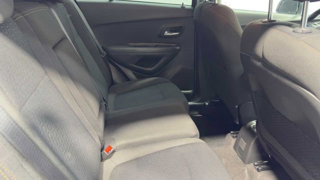 Used 2020 Chevrolet Trax LS image 13