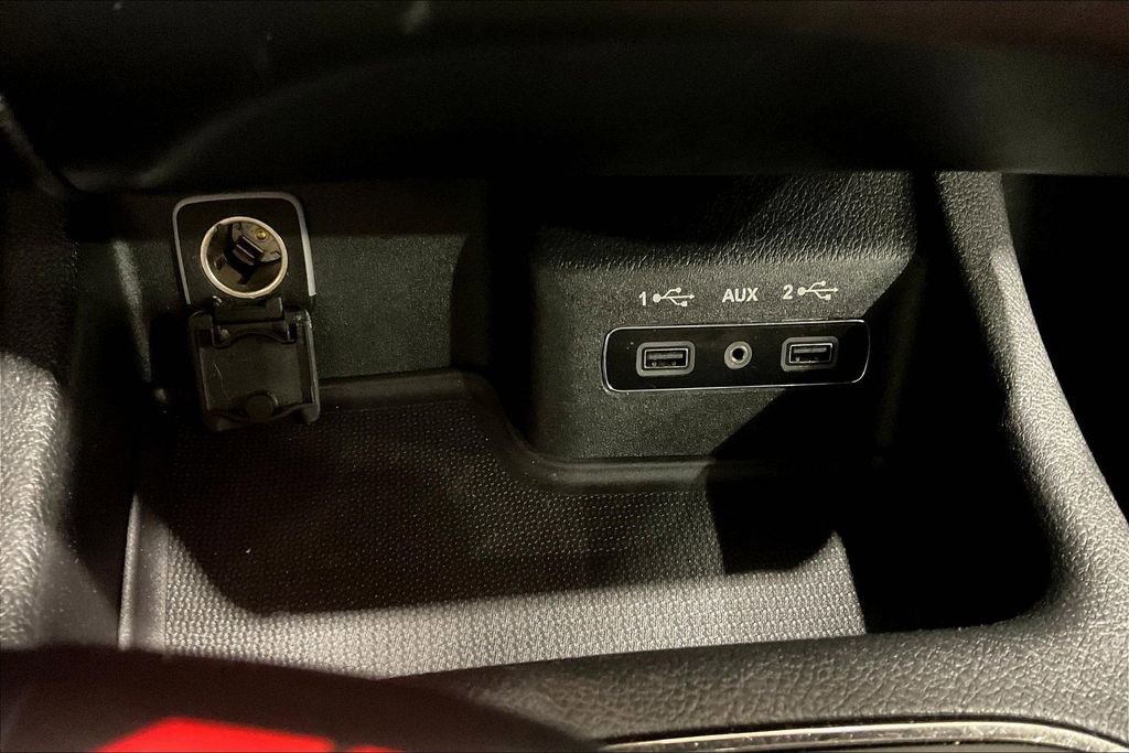 Used 2019 Dodge Durango SRT w/ Technology Group AWD/4WD image 32
