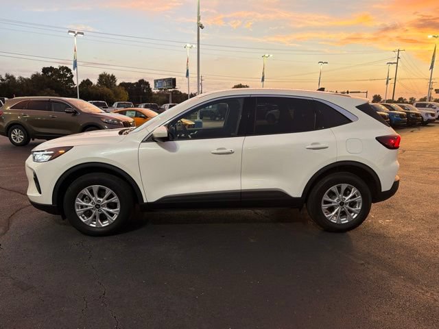 Used 2023 Ford Escape Active w/ Tech Pack #2 AWD/4WD image 7