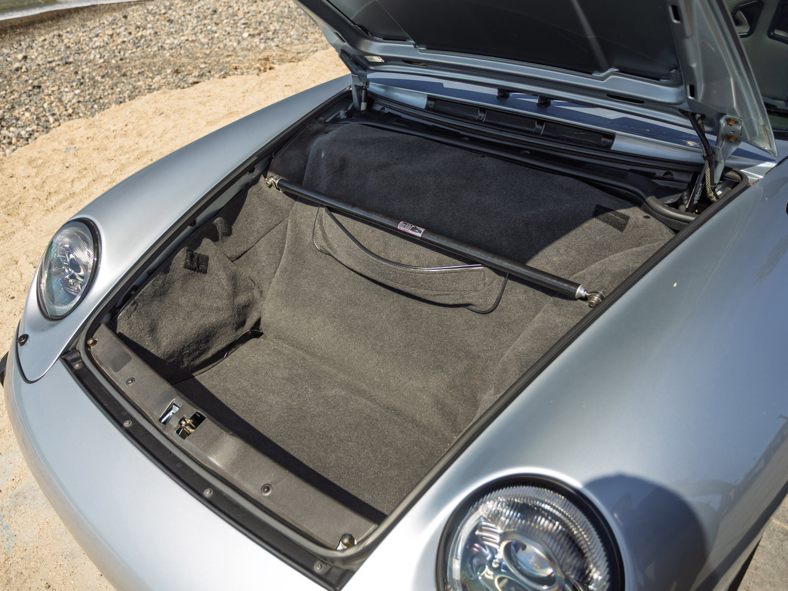 Used 1996 Porsche 911 Cabriolet image 22