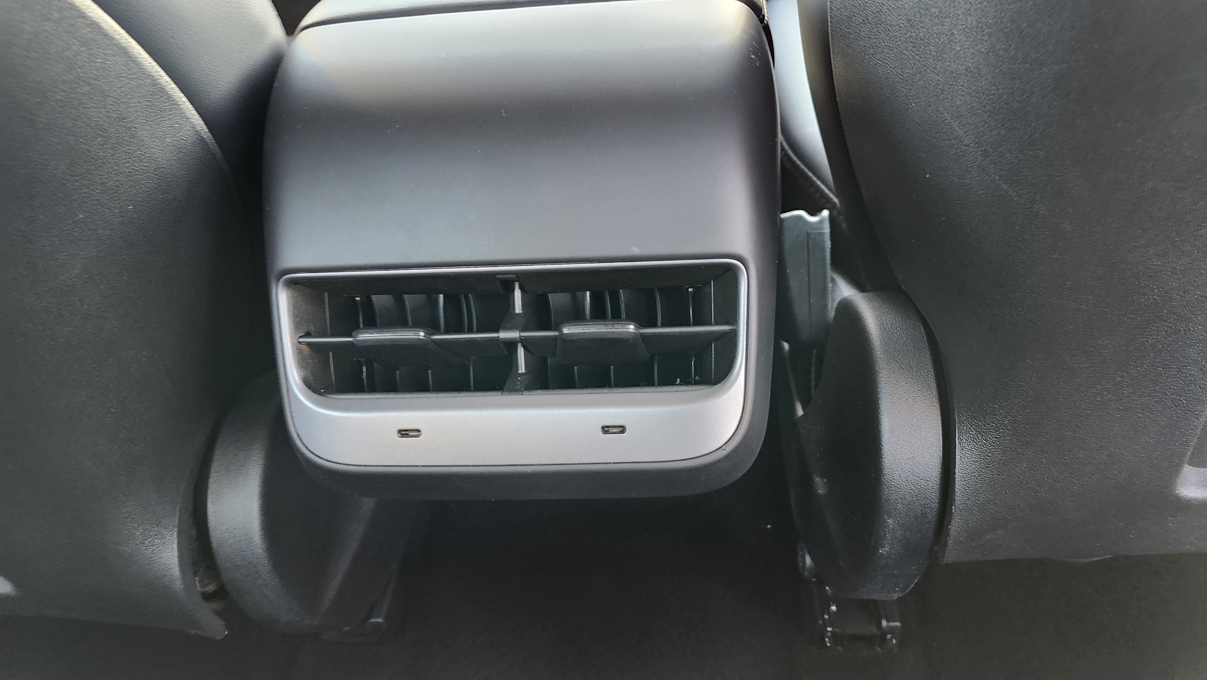 Used 2023 Tesla Model 3 Standard Range image 15