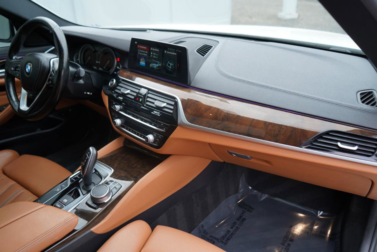 Used 2018 BMW 530e xDrive image 70