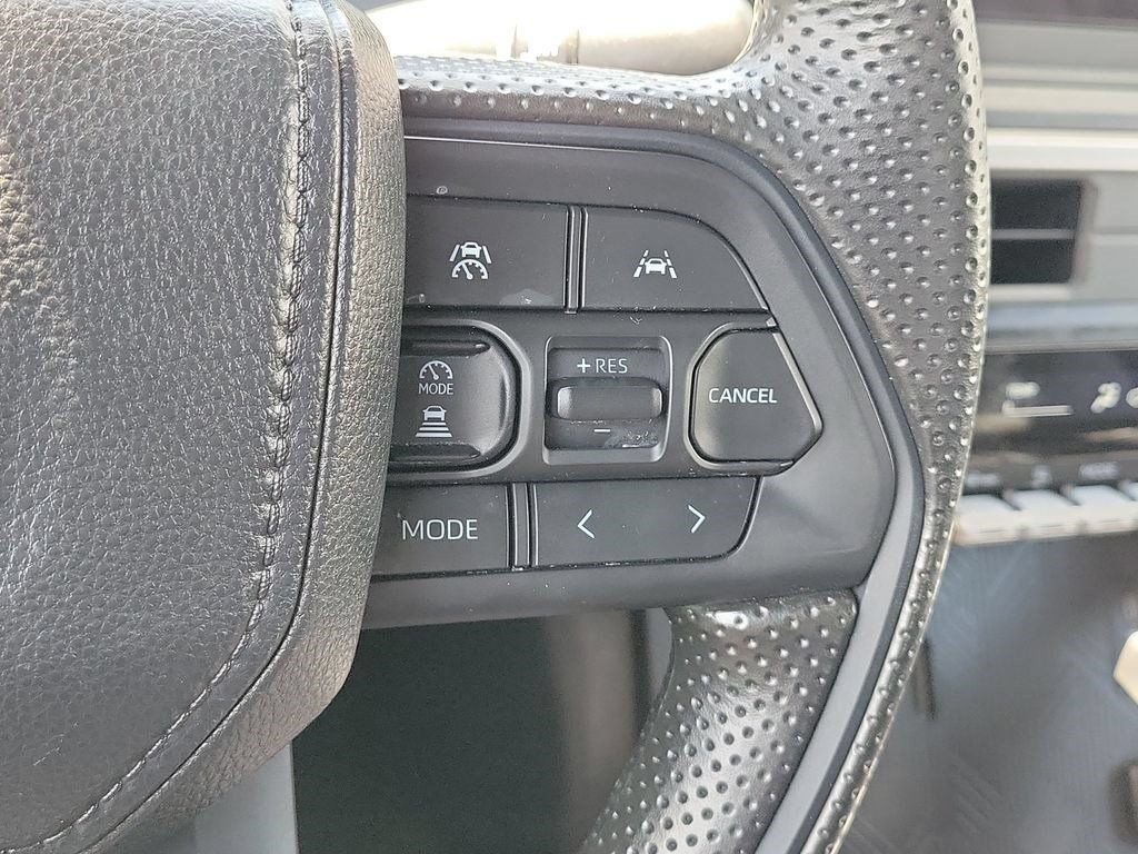 Certified 2024 Toyota Tacoma SR AWD/4WD image 10
