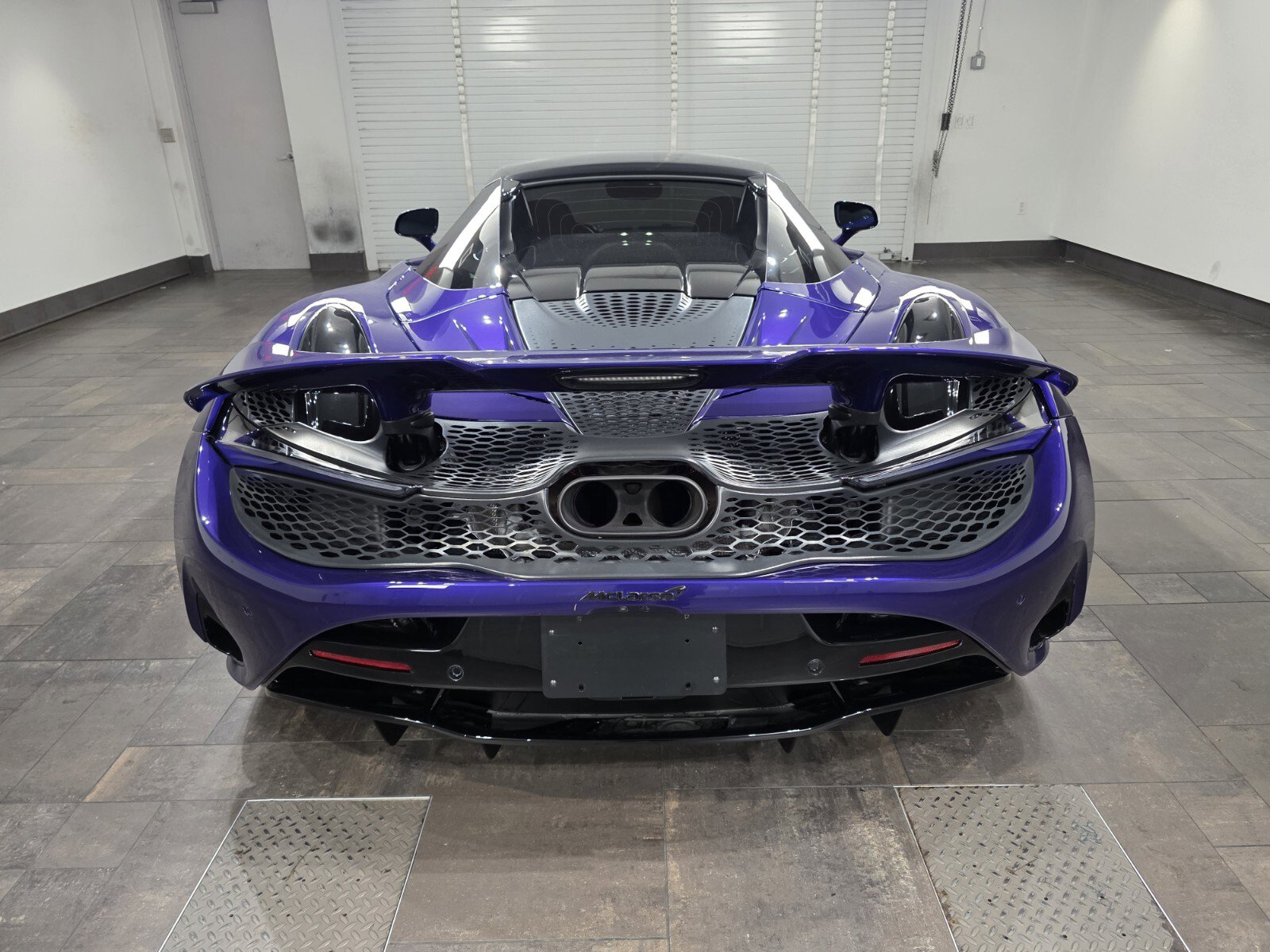 Used 2025 McLaren 750S Spider image 19