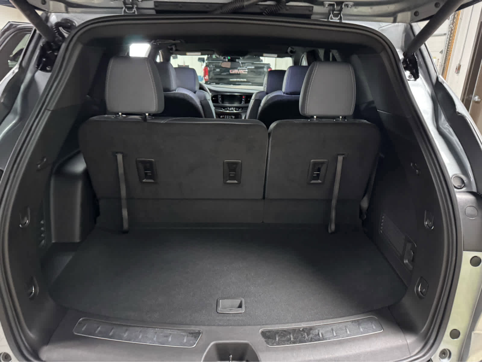 Certified 2023 Buick Enclave Essence AWD/4WD image 13