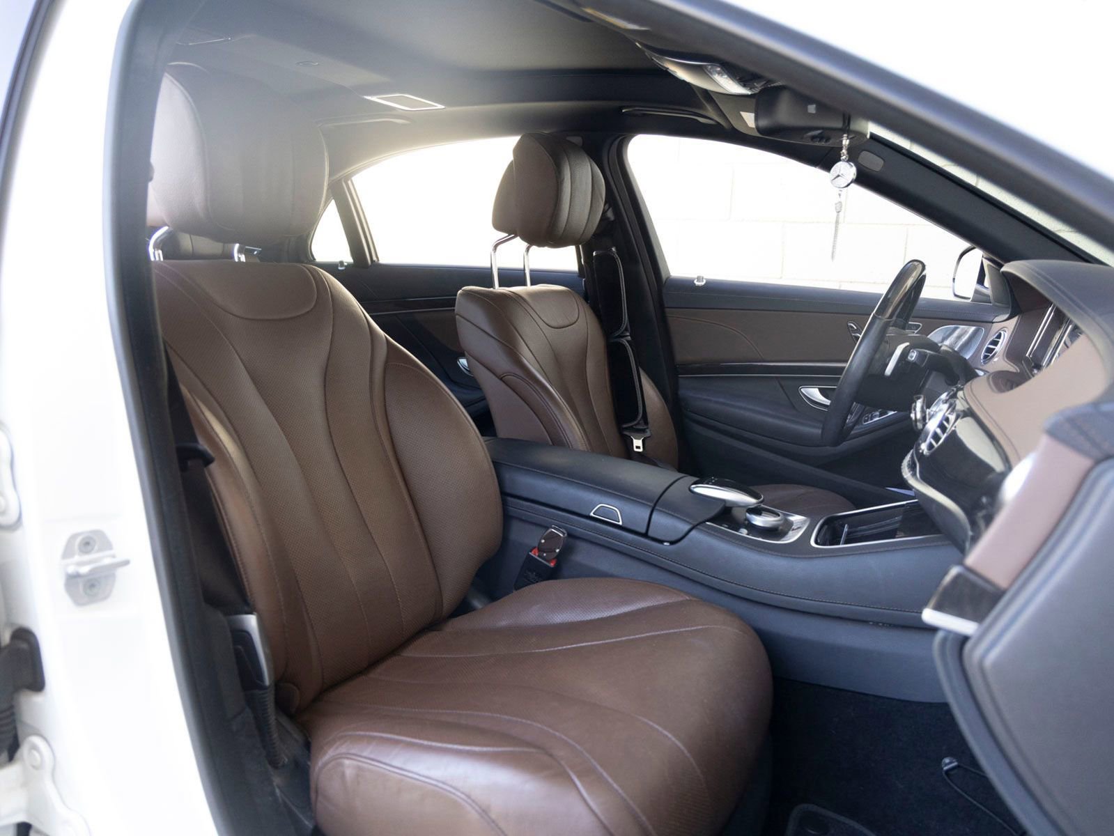 Used 2017 Mercedes-Benz S 550 Sedan image 26