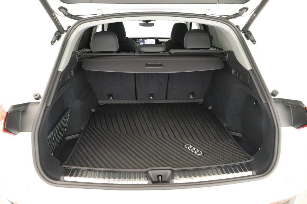 Certified 2025 Audi Q5 Prestige AWD/4WD image 36