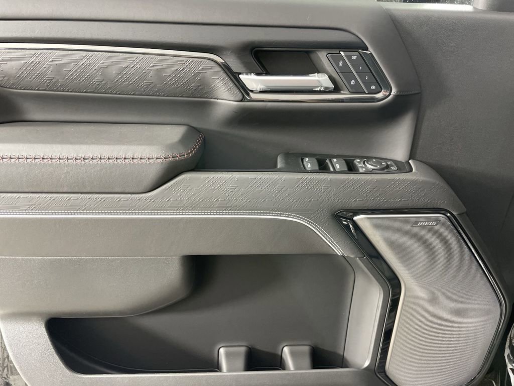 Used 2024 GMC Sierra 2500 AT4X image 23