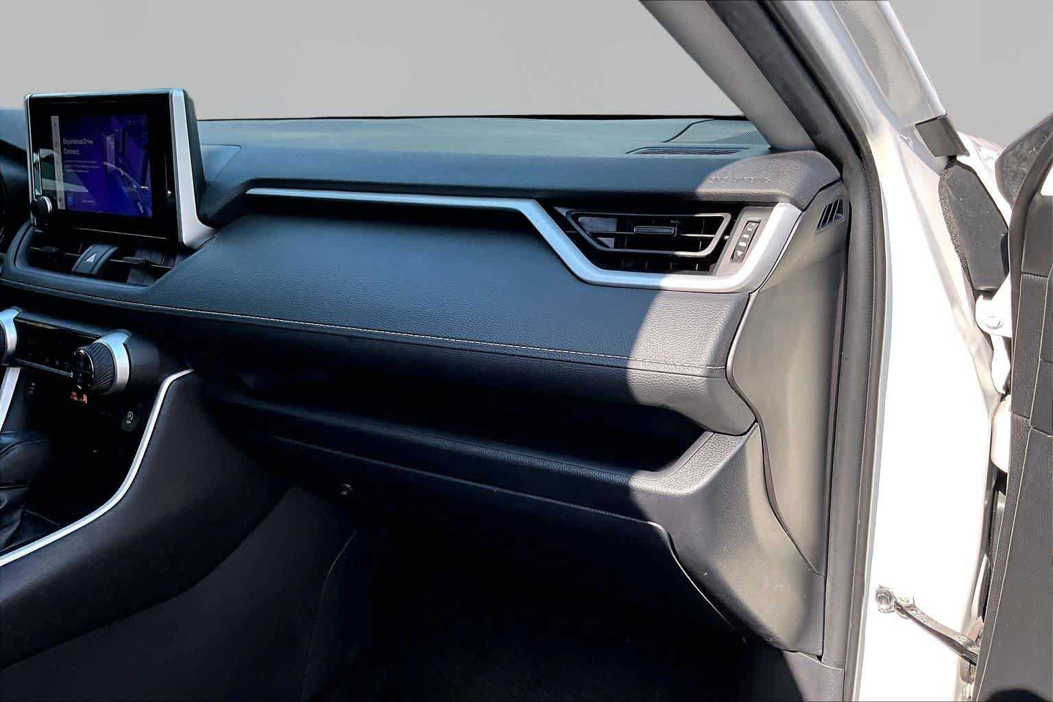 Certified 2025 Toyota RAV4 XLE AWD/4WD image 19
