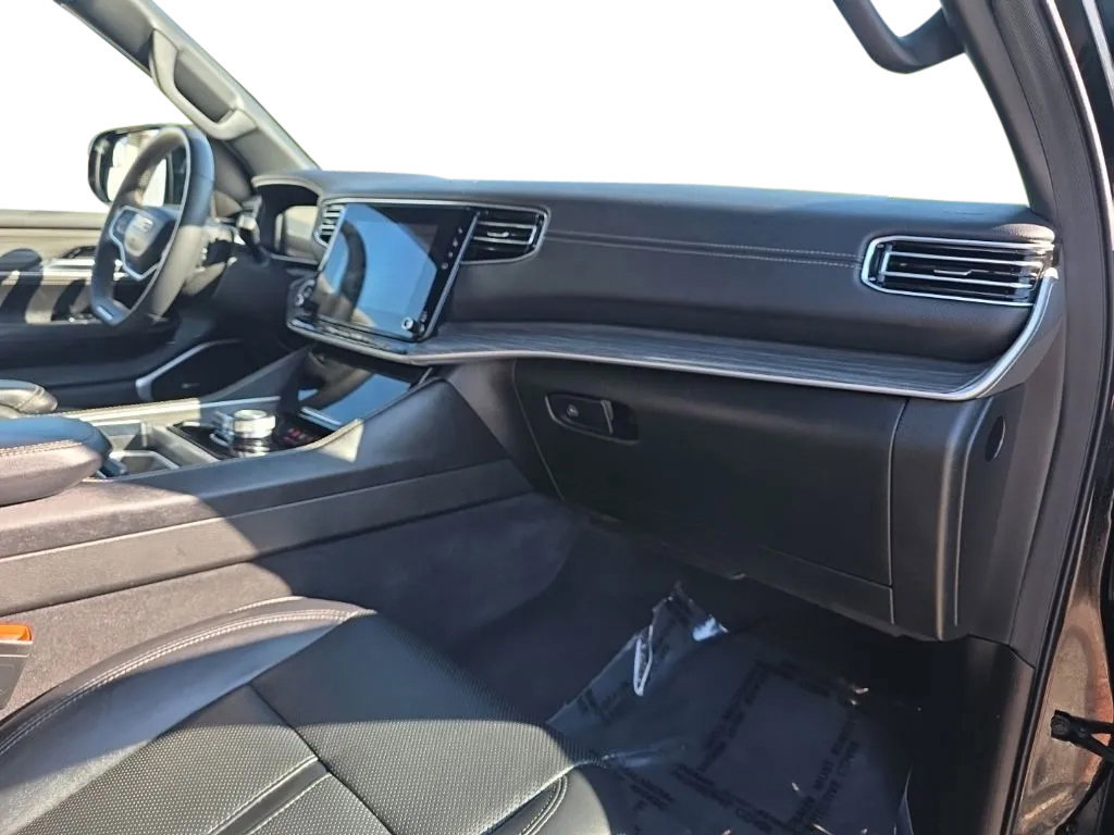 Used 2024 Jeep Wagoneer Series II w/ Flexible Seating Group AWD/4WD image 22