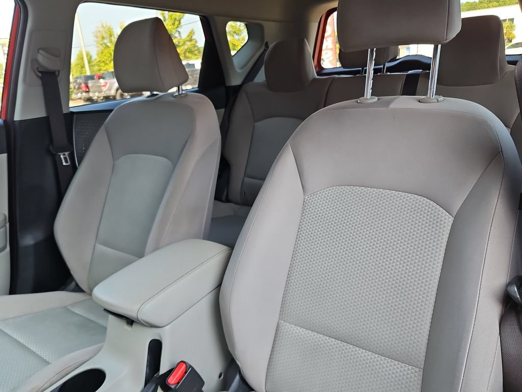 Used 2025 Kia Soul LX FWD image 20