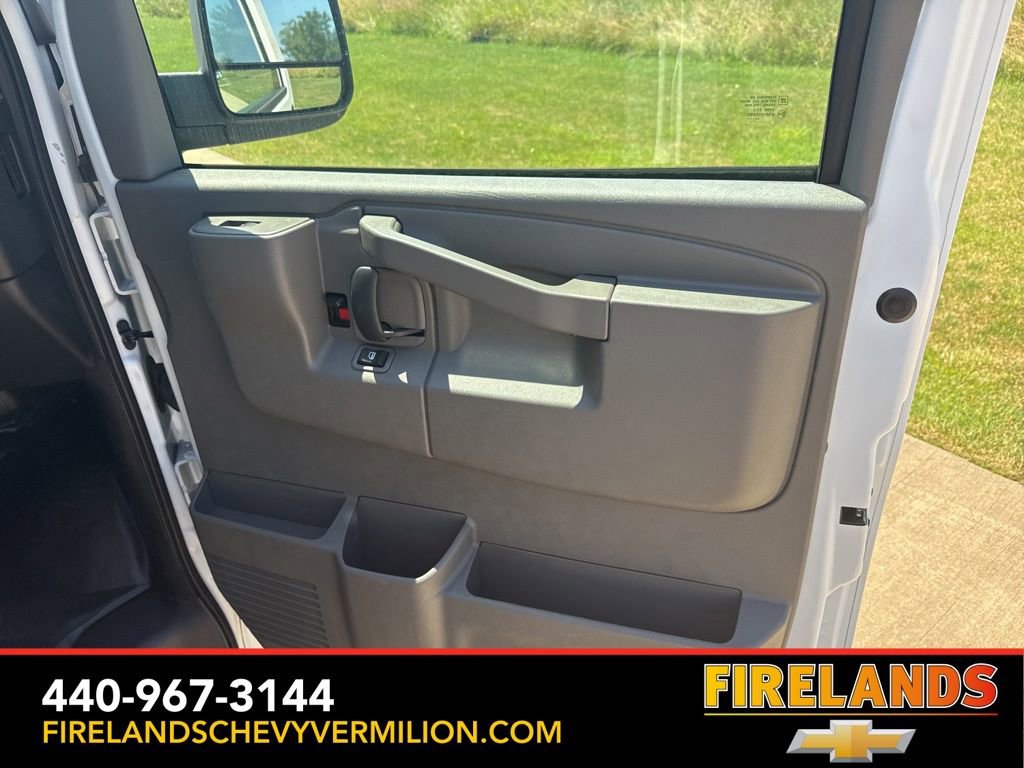 New 2025 Chevrolet Express 2500 Work Van w/ Driver Convenience Package image 27